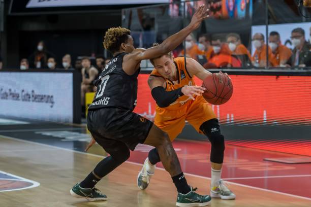 对于巴黎来 对于巴黎来